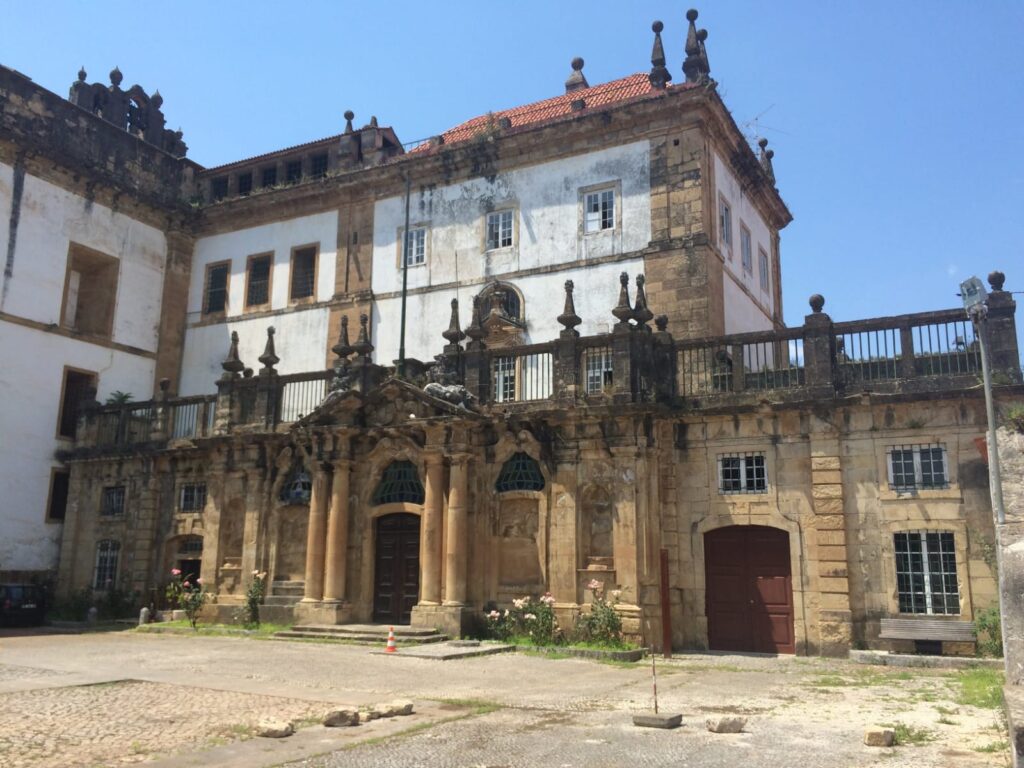 couvent-santa-clara-a-nova-visitercoimbra-portugal-tourisme